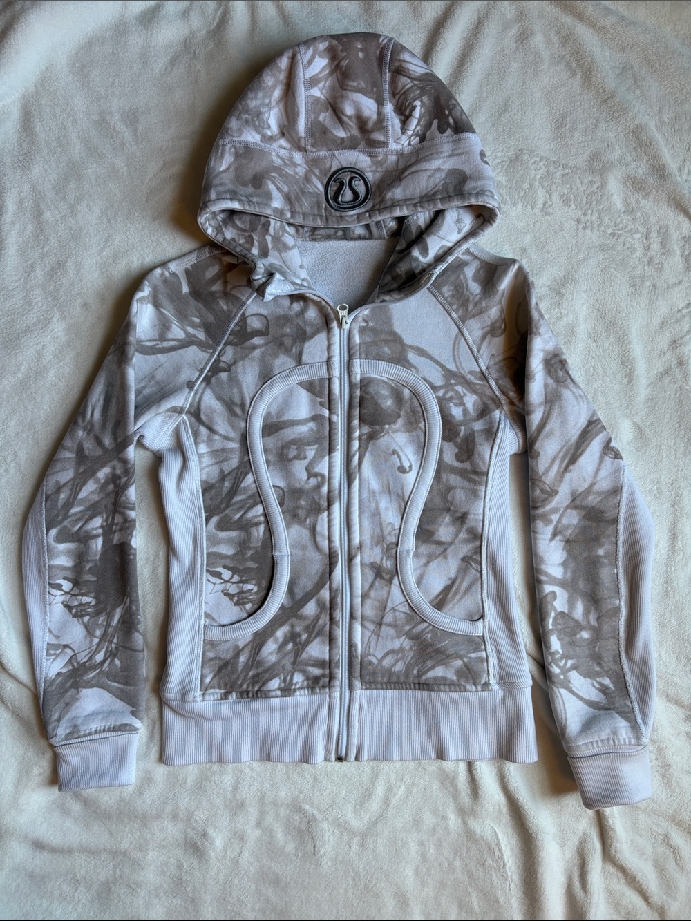 Lululemon Scuba Full-Zip Hoodie Rare Vintage Unicorn Tears Print Size 6